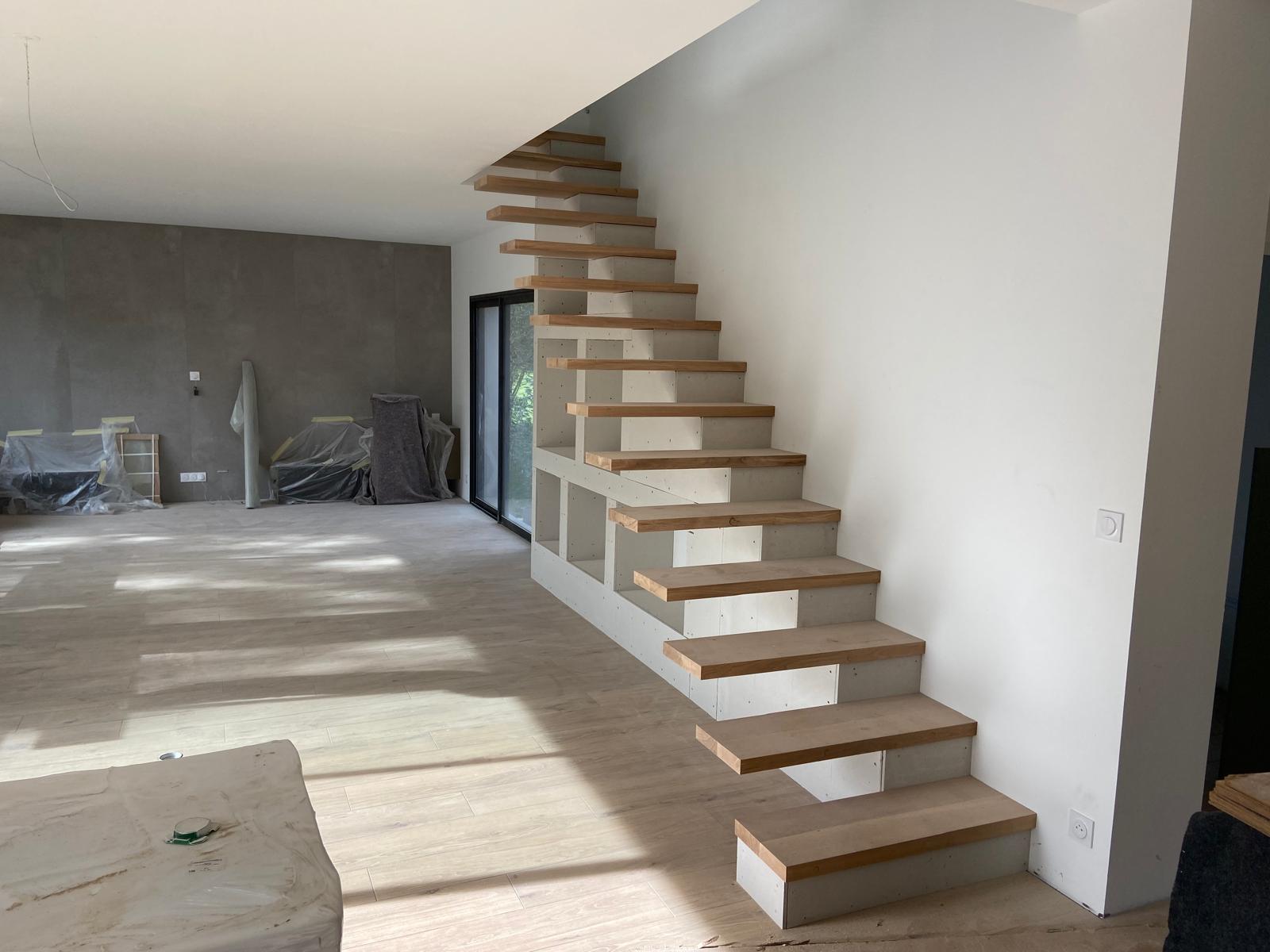 Escaliers bois sur mesure Bretagne marches flottantes